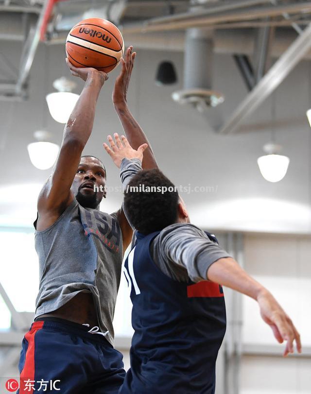 米兰体育-NBA超级球星恢复训练状态